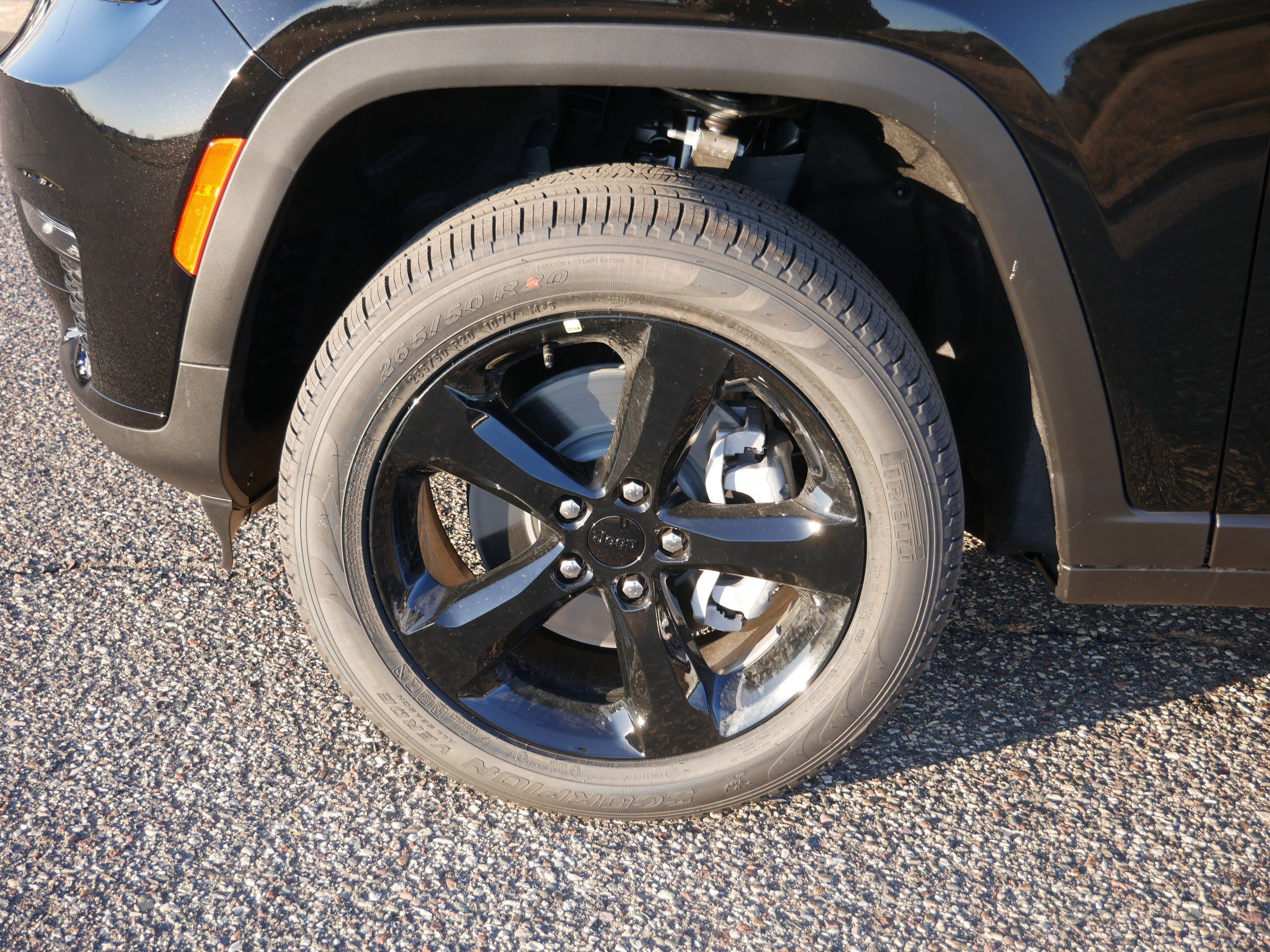 New 2025 Jeep Grand Cherokee L Limited w/ Black Appearance Package image 5