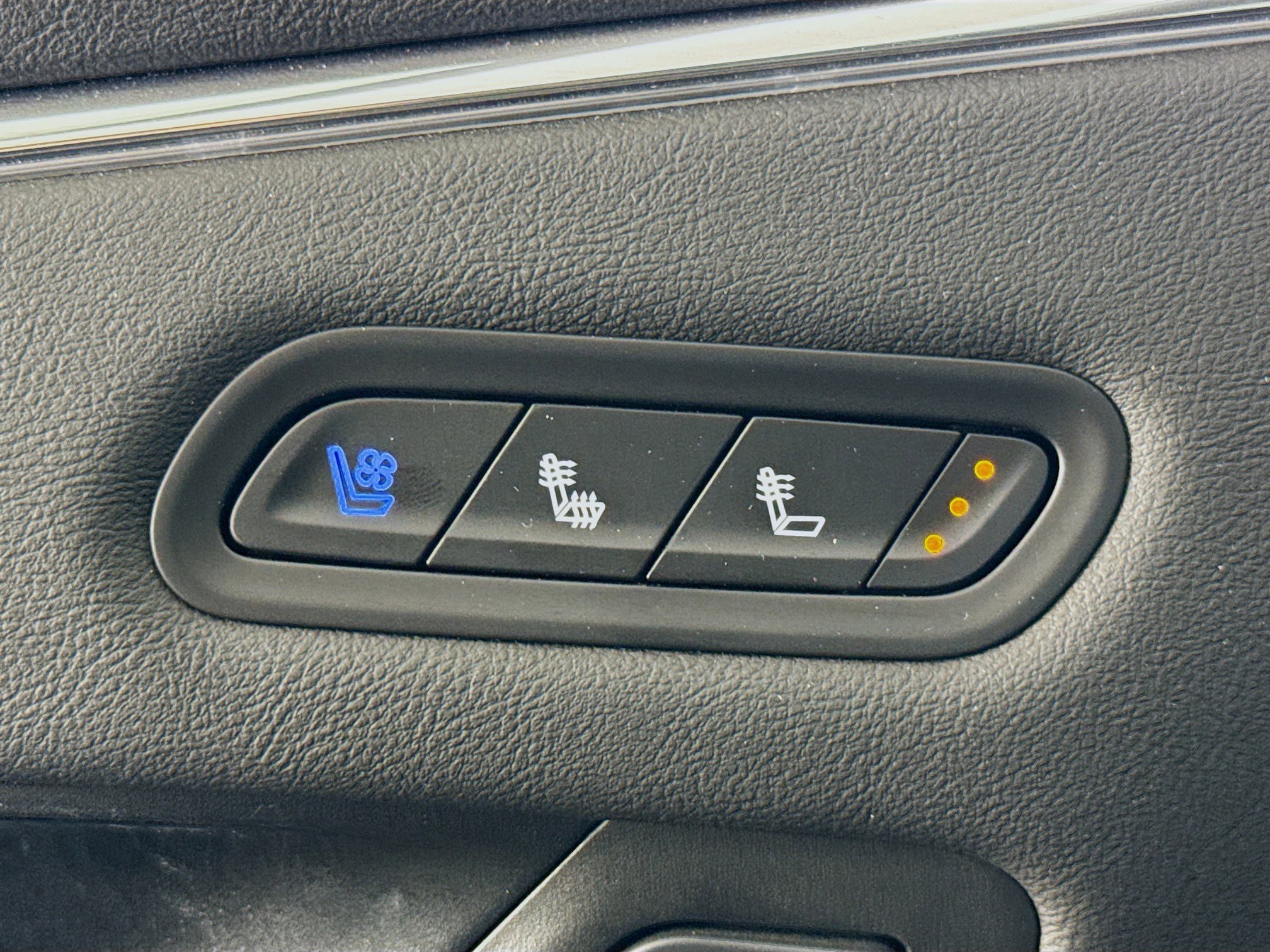 Used 2023 Cadillac Escalade Sport w/ Touring Package image 21