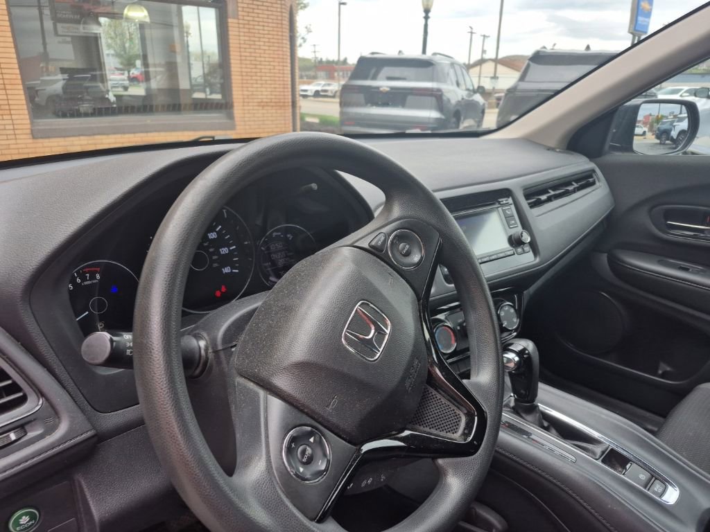 Used 2019 Honda HR-V LX image 10