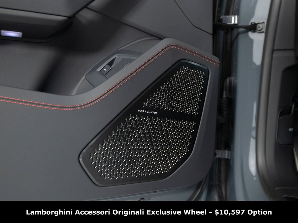 Used 2024 Lamborghini Urus S AWD/4WD image 14