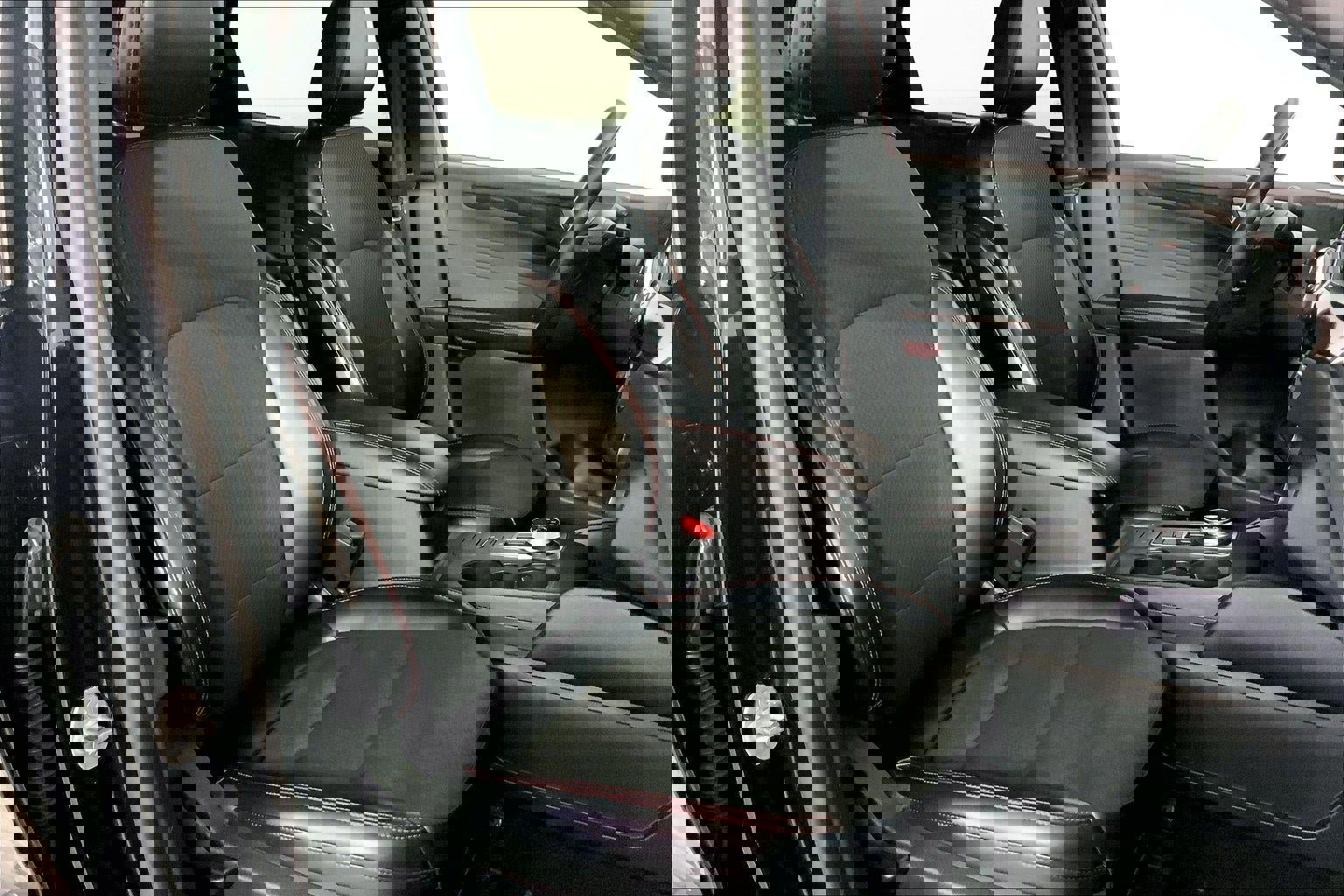 Used 2024 Ford Escape ST-Line image 7