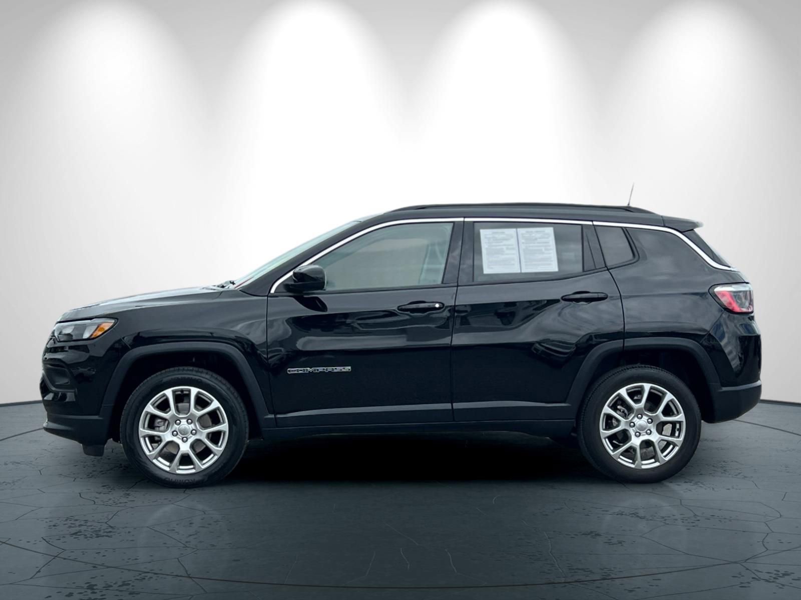 Used 2022 Jeep Compass Latitude AWD/4WD image 7