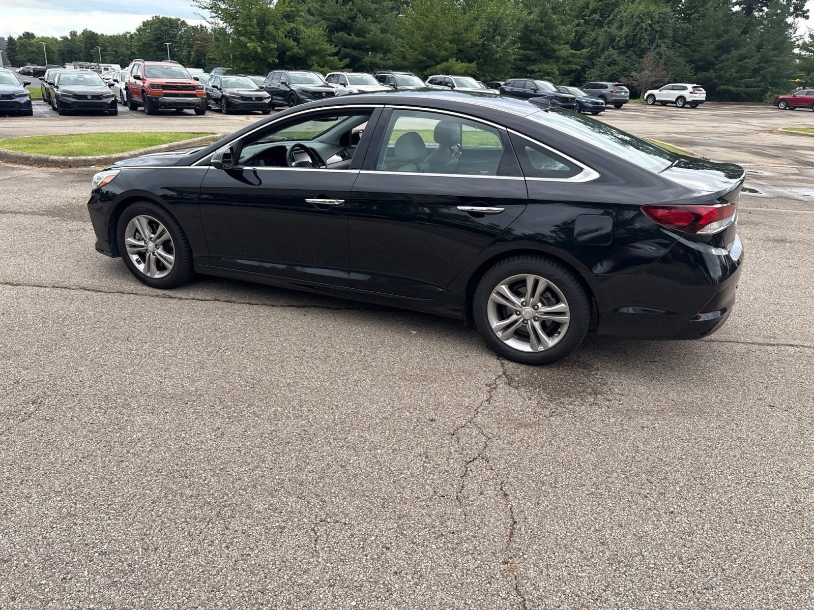 Used 2018 Hyundai Sonata Limited w/ Limited Ultimate Package 03 FWD image 2