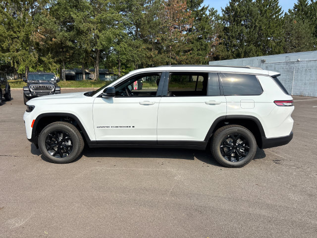 New 2026 Jeep Grand Cherokee L 4WD image 3