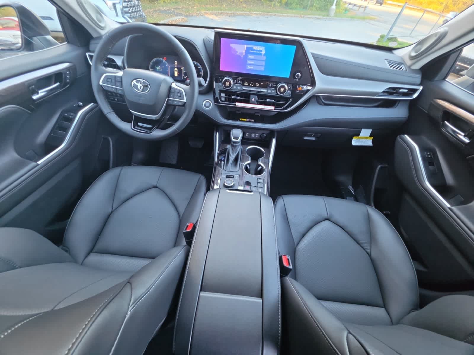 New 2026 Toyota Highlander Limited AWD/4WD image 25