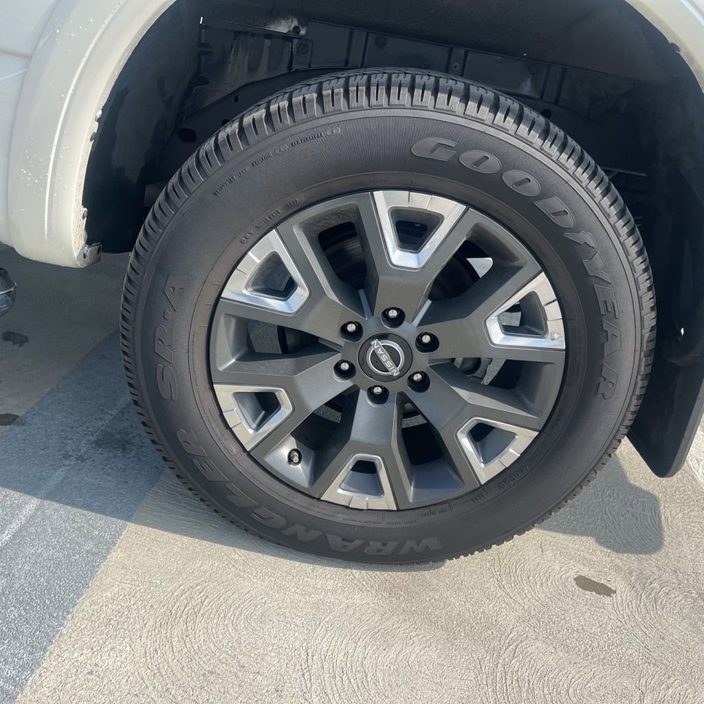 Certified 2023 Nissan Titan Platinum Reserve w/ Moonroof Package image 23