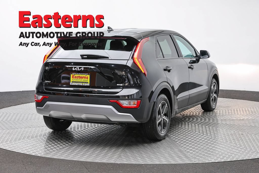 Used 2025 Kia Niro LX FWD image 5