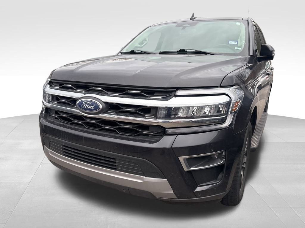 Used 2024 Ford Expedition Limited image 2