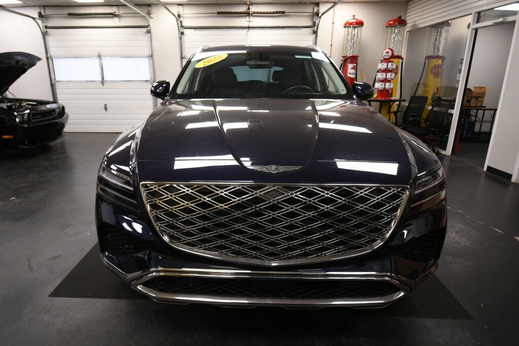 Used 2025 Genesis GV80 2.5T Standard AWD/4WD image 3