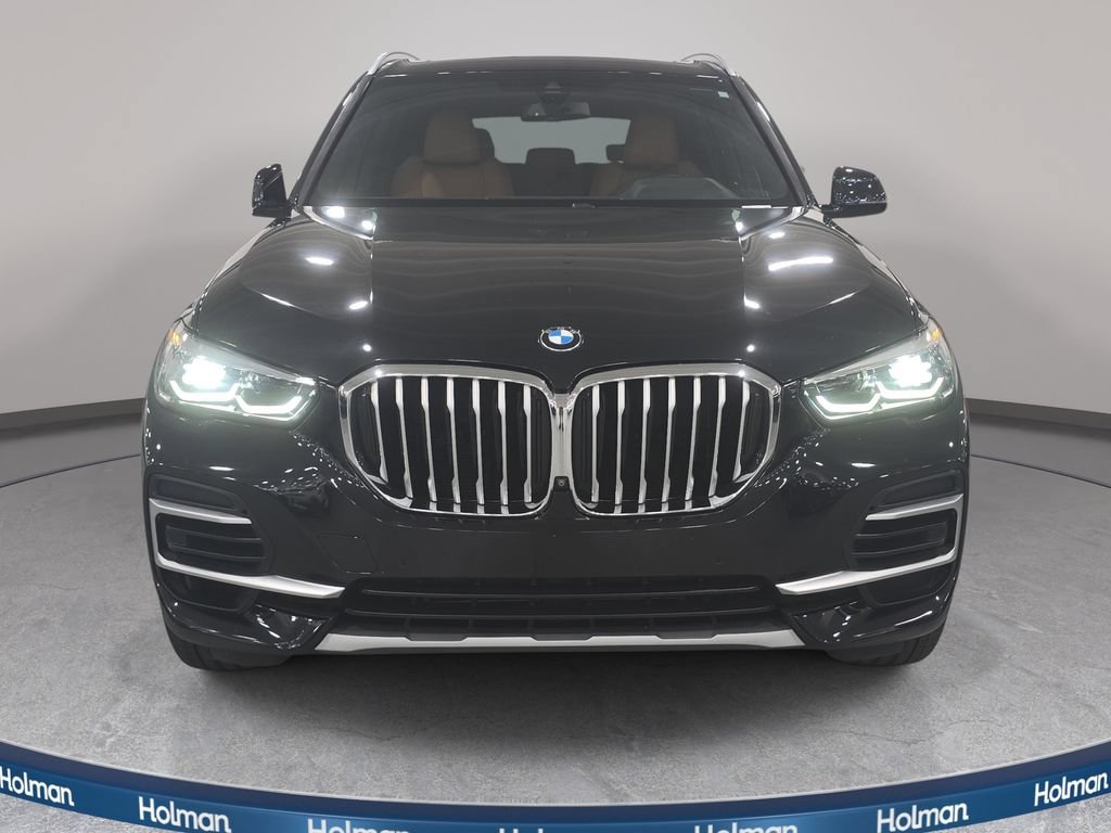 Certified 2022 BMW X5 sDrive40i w/ Parking Assistance Package RWD image 2