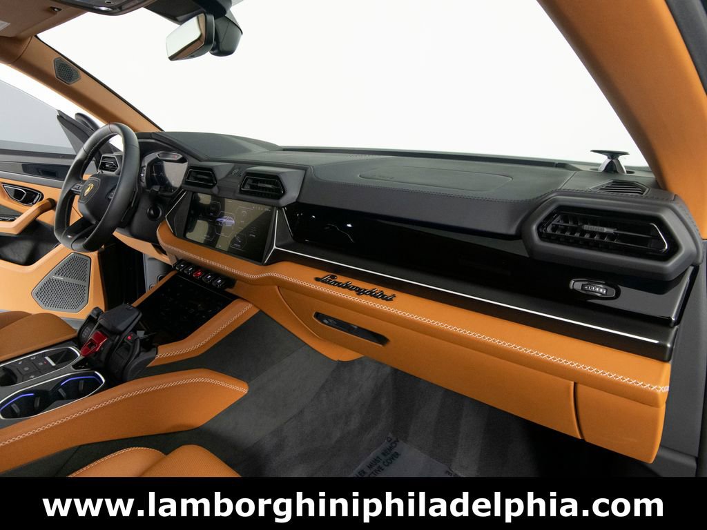 Used 2025 Lamborghini Urus S AWD/4WD image 27
