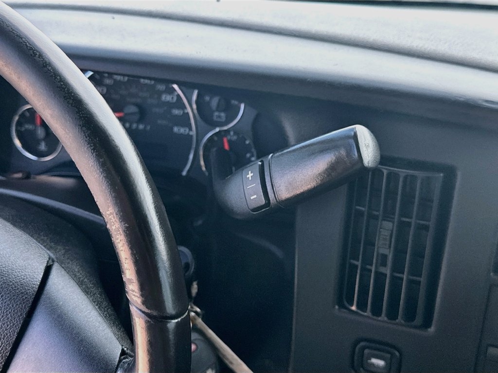 Used 2023 Chevrolet Express 3500 w/ Power Convenience Package RWD image 16