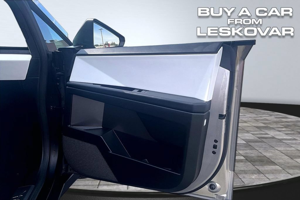 Used 2024 Tesla Cybertruck AWD Crew Cab image 24