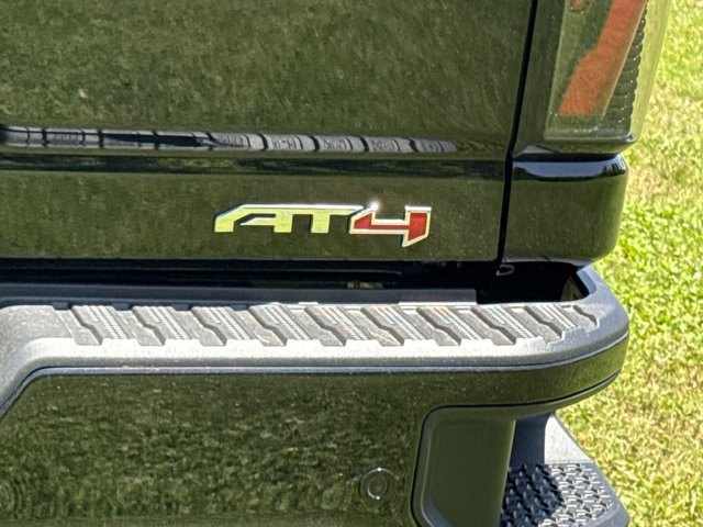 New 2026 GMC Sierra 2500 AT4 w/ AT4 Premium Plus Package AWD/4WD image 10