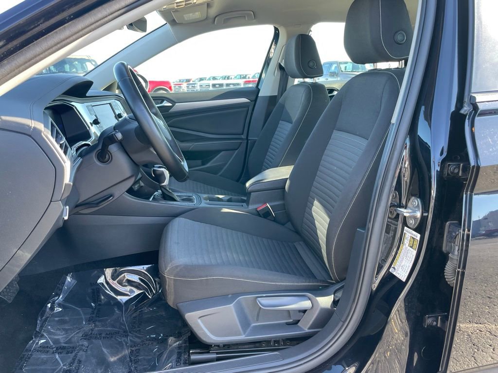 Used 2024 Volkswagen Jetta S image 7