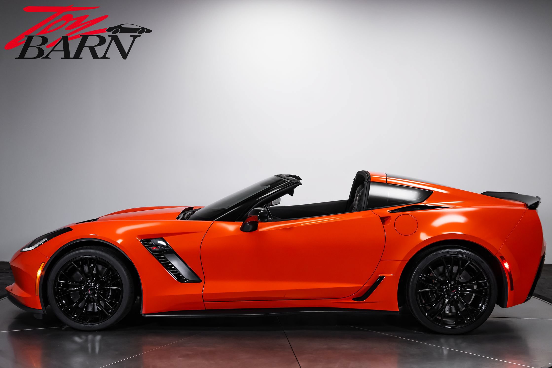 Used 2019 Chevrolet Corvette Z06 RWD image 2