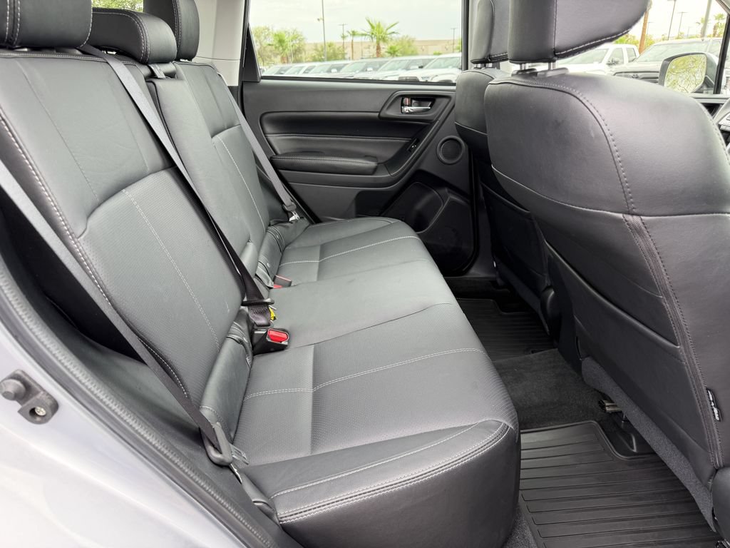 Used 2017 Subaru Forester 2.5i Touring AWD/4WD image 13