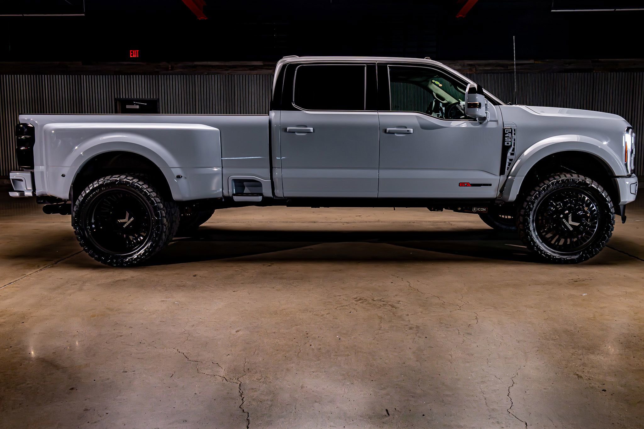 Used 2026 Ford F450 Platinum w/ Platinum Plus Package image 11