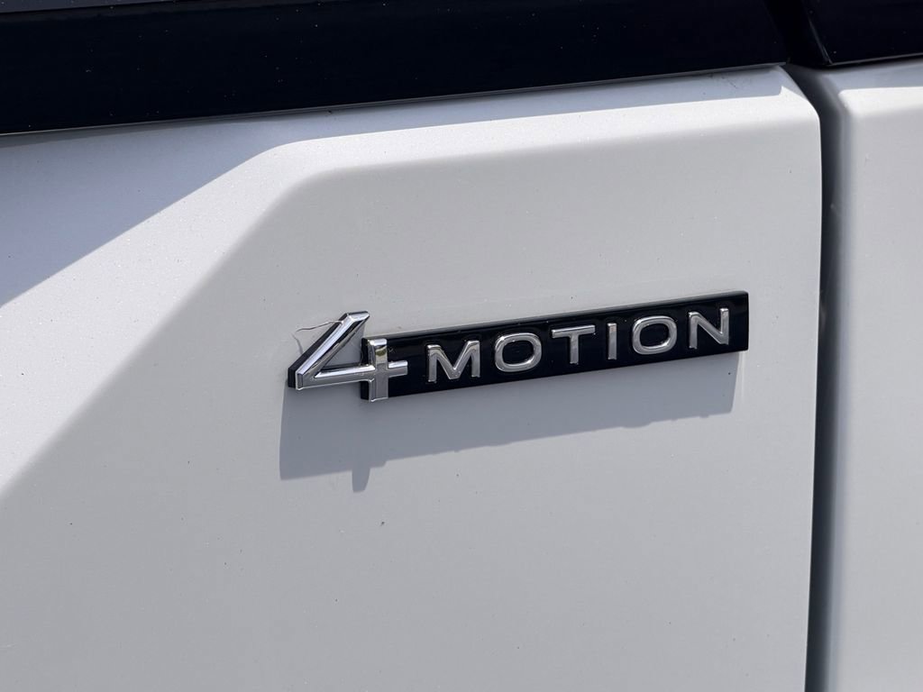 Used 2024 Volkswagen Atlas Peak Edition SEL AWD/4WD image 17