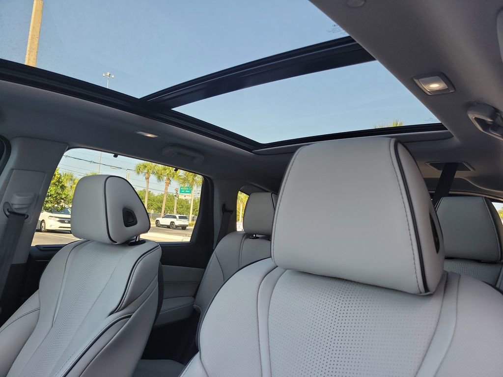 Used 2024 Acura MDX SH-AWD w/ Advance Package image 25