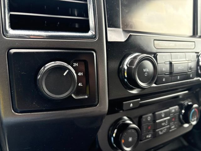 Used 2015 Ford F150 XLT w/ Equipment Group 302A Luxury AWD/4WD image 27