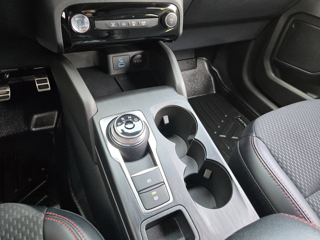 Used 2023 Ford Escape ST-Line w/ Tech Pack #1 FWD image 17