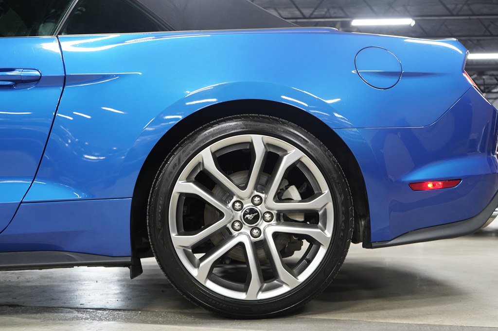 Used 2020 Ford Mustang Premium w/ Equipment Group 201A RWD image 30