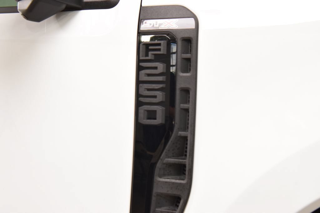 Used 2024 Ford F250 XL w/ STX Appearance Package AWD/4WD image 9