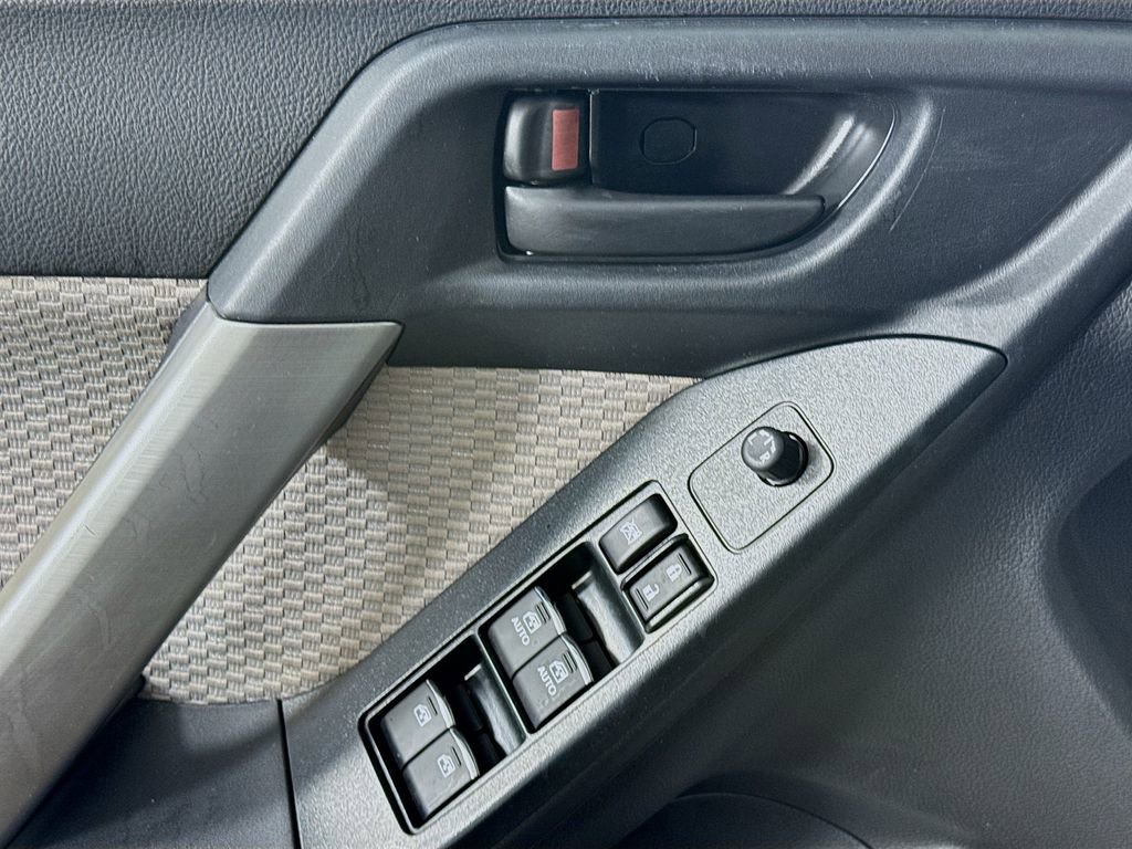 Used 2018 Subaru Forester 2.5i Premium image 20