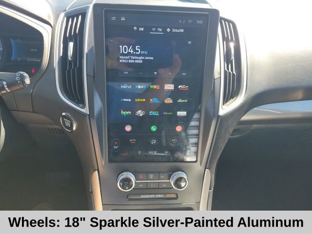 Used 2024 Ford Edge SEL image 11