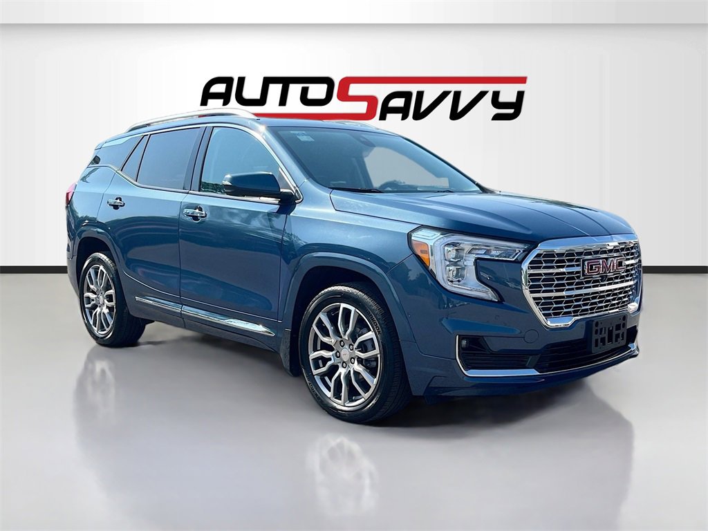 Used 2024 GMC Terrain Denali w/ Denali Premium Package