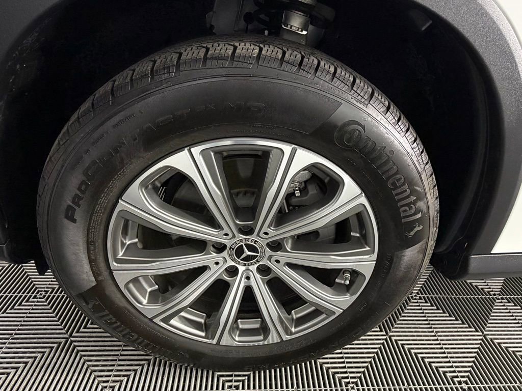 Used 2024 Mercedes-Benz GLC 300 image 9