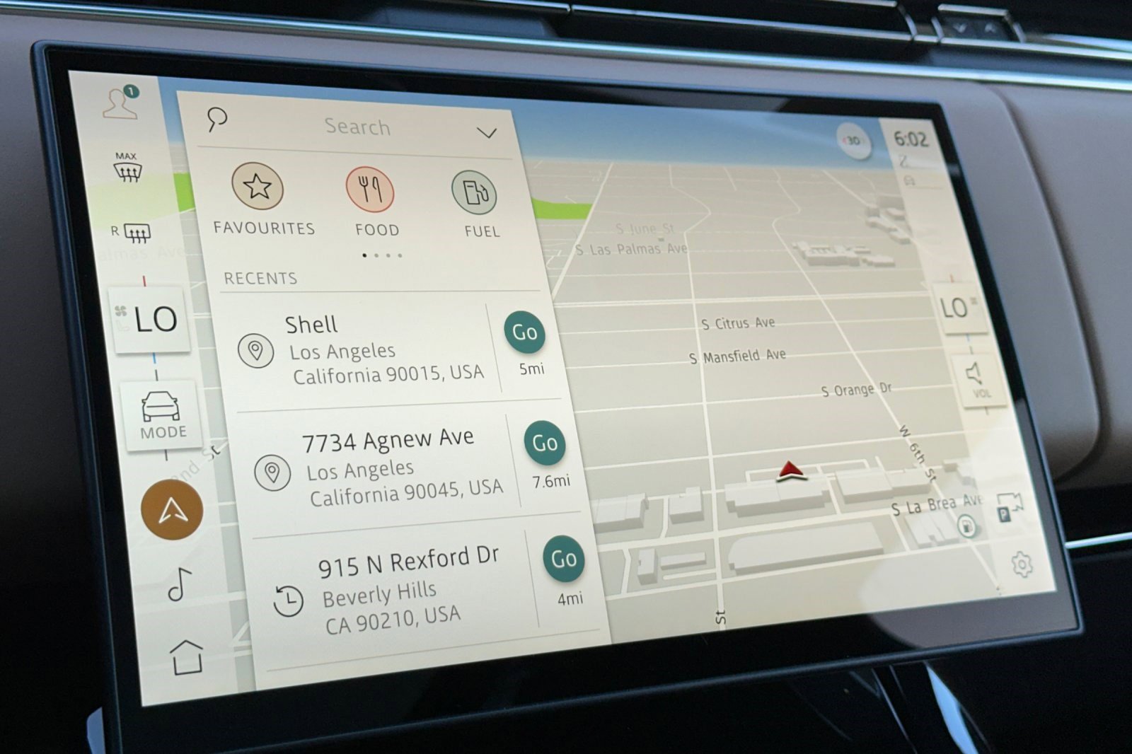 Used 2025 Land Rover Range Rover Sport SE image 21