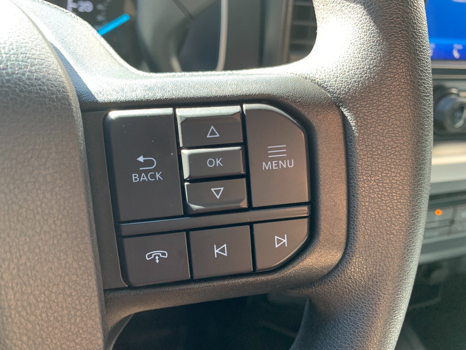 Used 2022 Ford F150 XL w/ Equipment Group 101A High AWD/4WD image 18