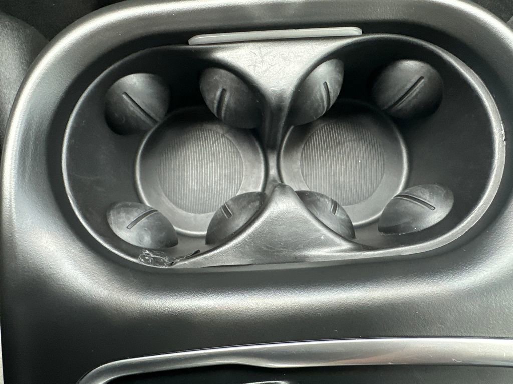 Used 2024 Chrysler Pacifica Touring-L image 20