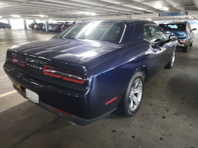 Used 2016 Dodge Challenger SXT image 2