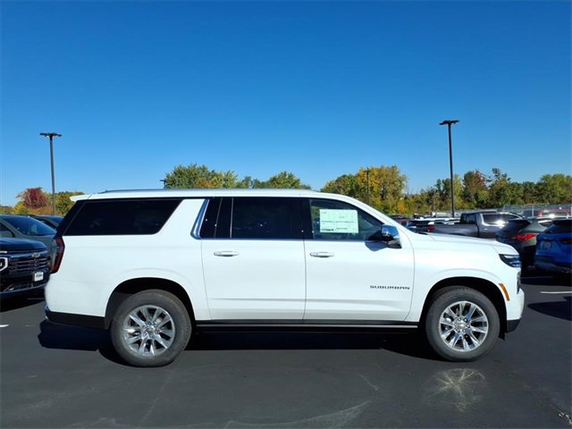New 2026 Chevrolet Suburban Premier image 2