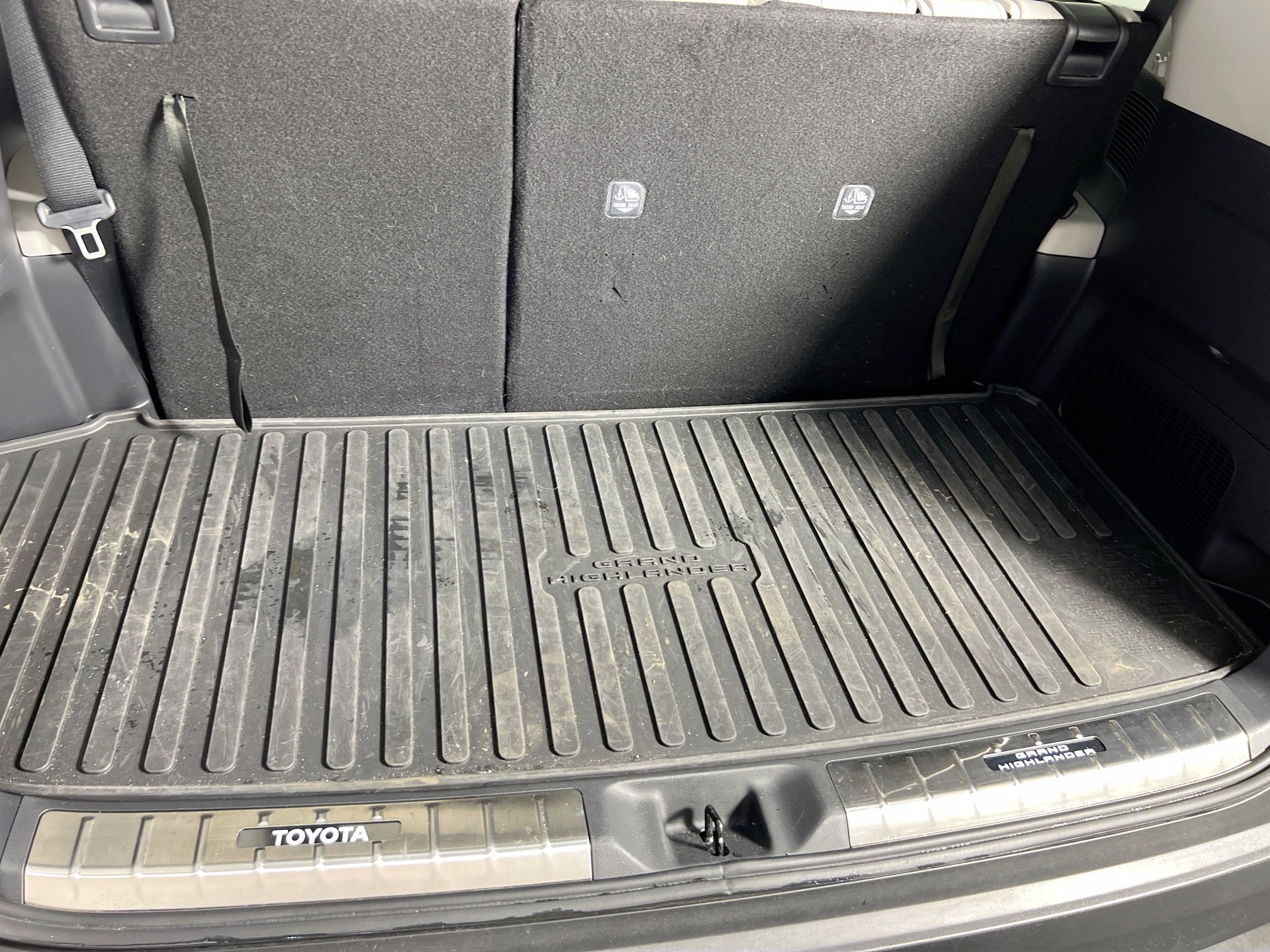 Used 2025 Toyota Grand Highlander AWD image 27