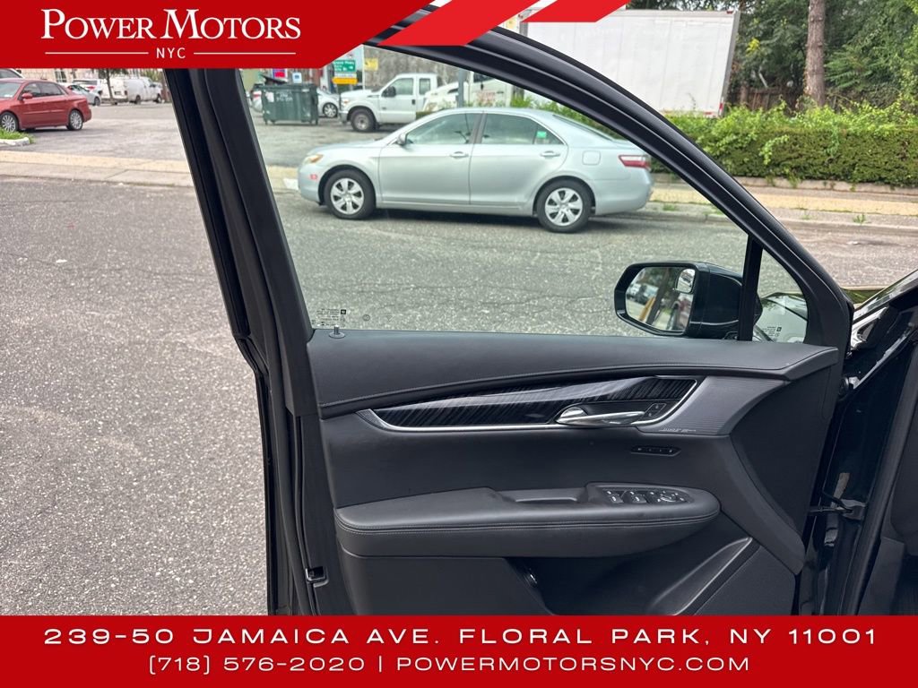 Used 2024 Cadillac XT6 Premium Luxury w/ LPO, Floor Liner Package image 28