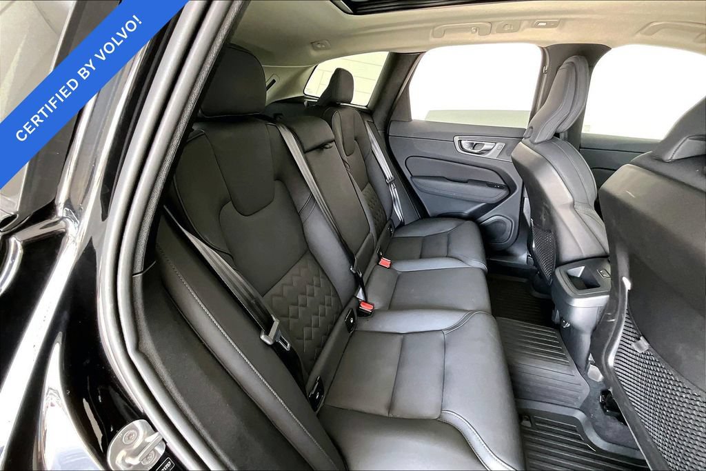 Used 2026 Volvo XC60 B5 Plus AWD/4WD image 35
