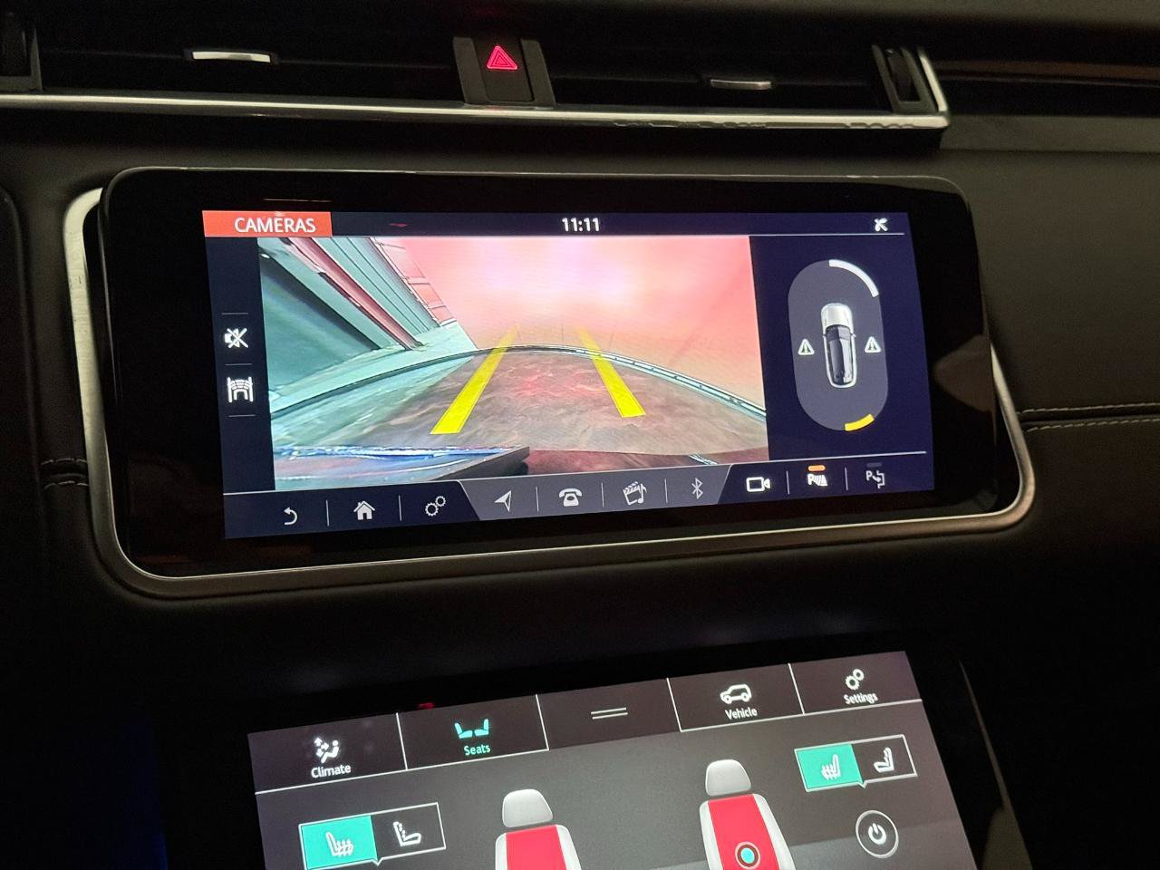 Used 2019 Land Rover Range Rover Velar R-Dynamic HSE AWD/4WD image 34