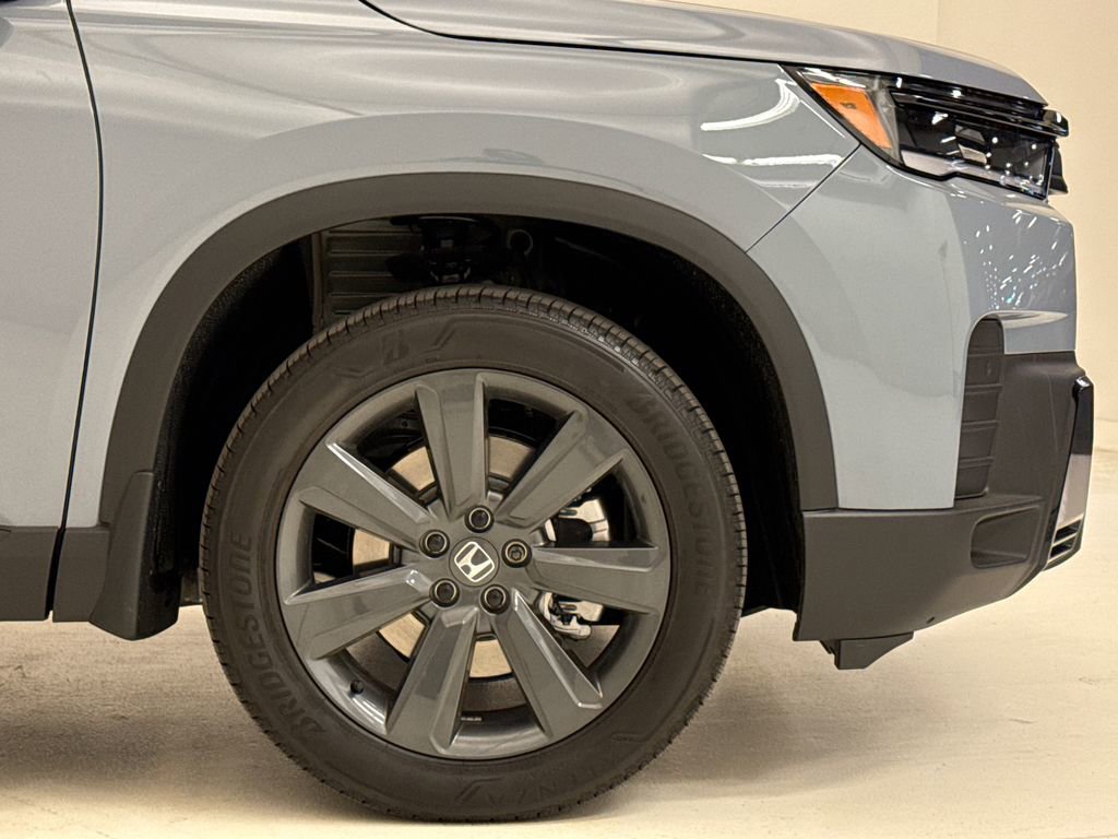 New 2026 Honda Pilot Sport image 6