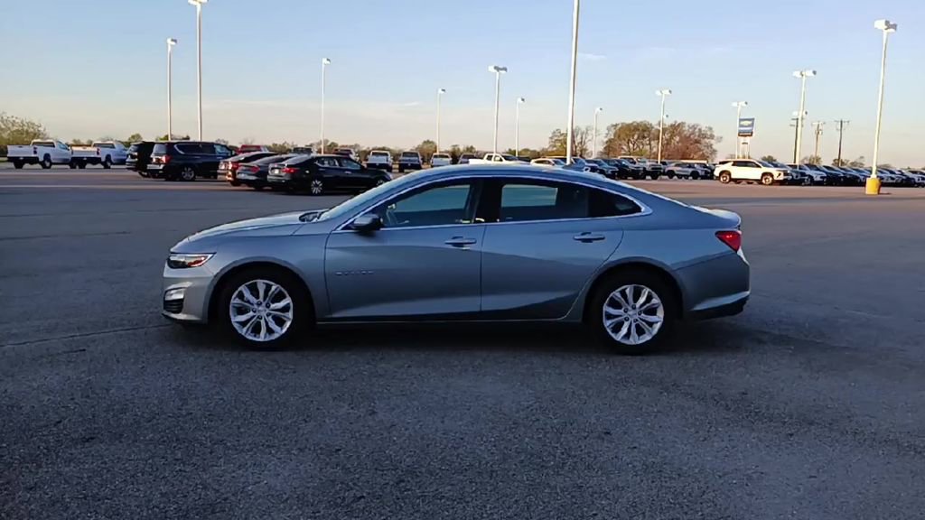 Used 2024 Chevrolet Malibu LT FWD image 5