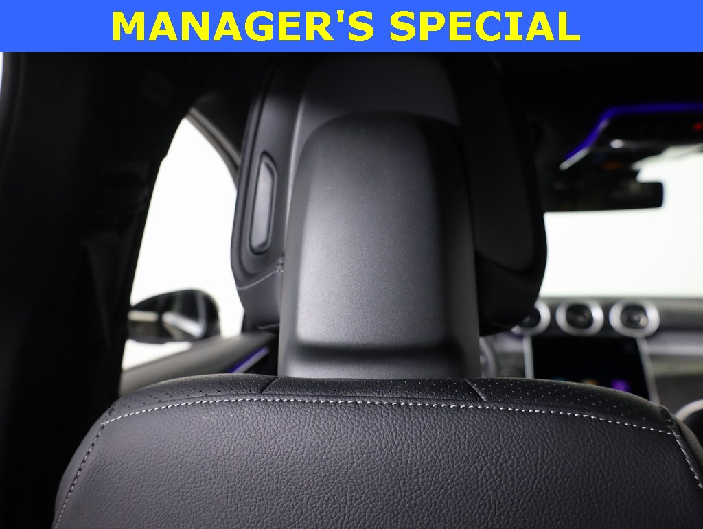 Used 2025 Mercedes-Benz GLC 300 4MATIC image 29