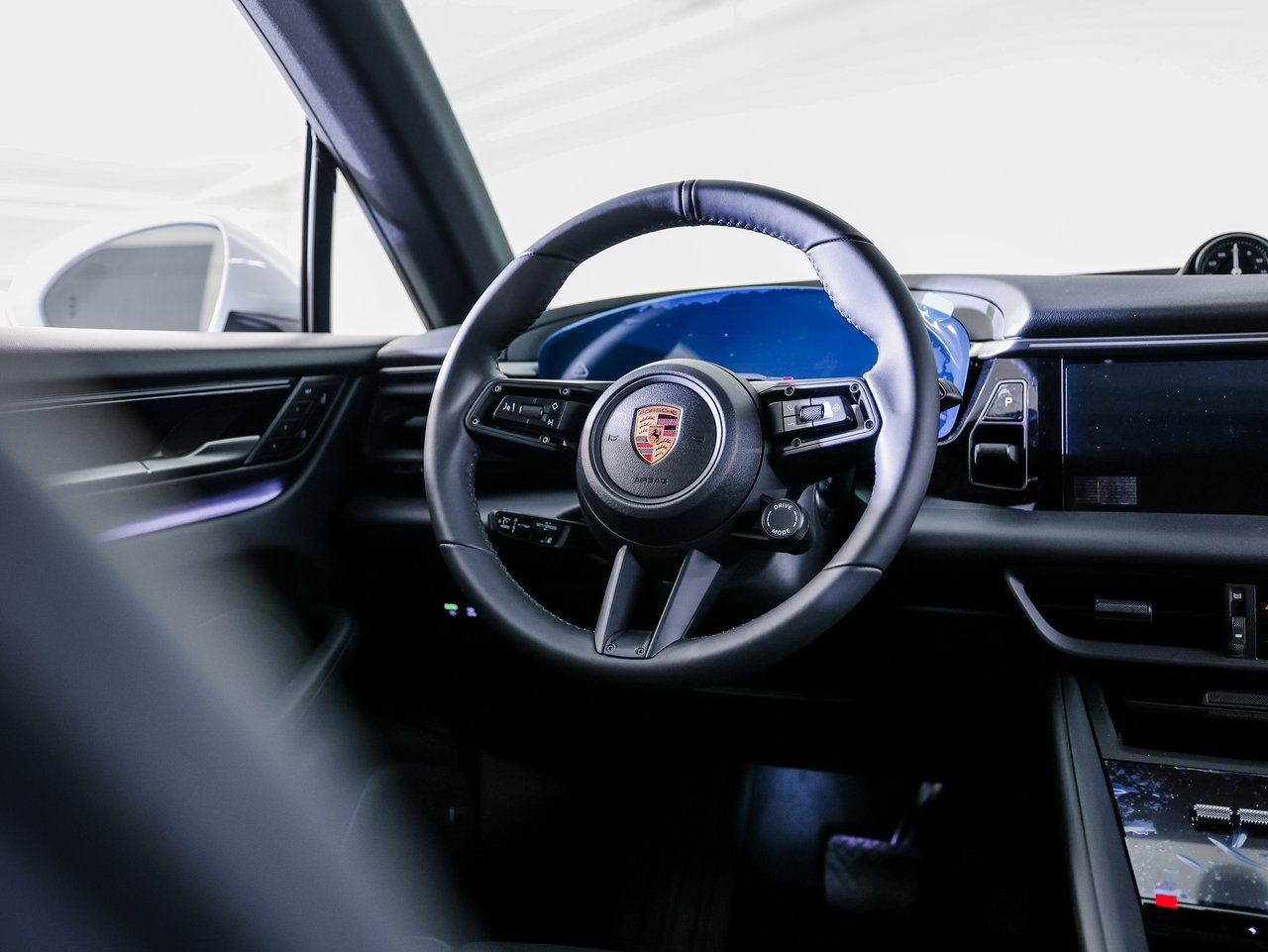 Certified 2026 Porsche Macan Electric RWD image 27