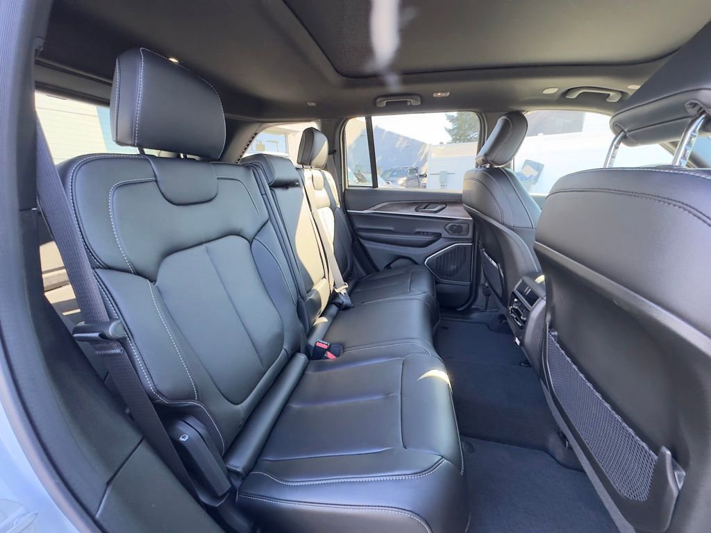 New 2026 Jeep Grand Cherokee Limited w/ Limited Altitude Package image 22