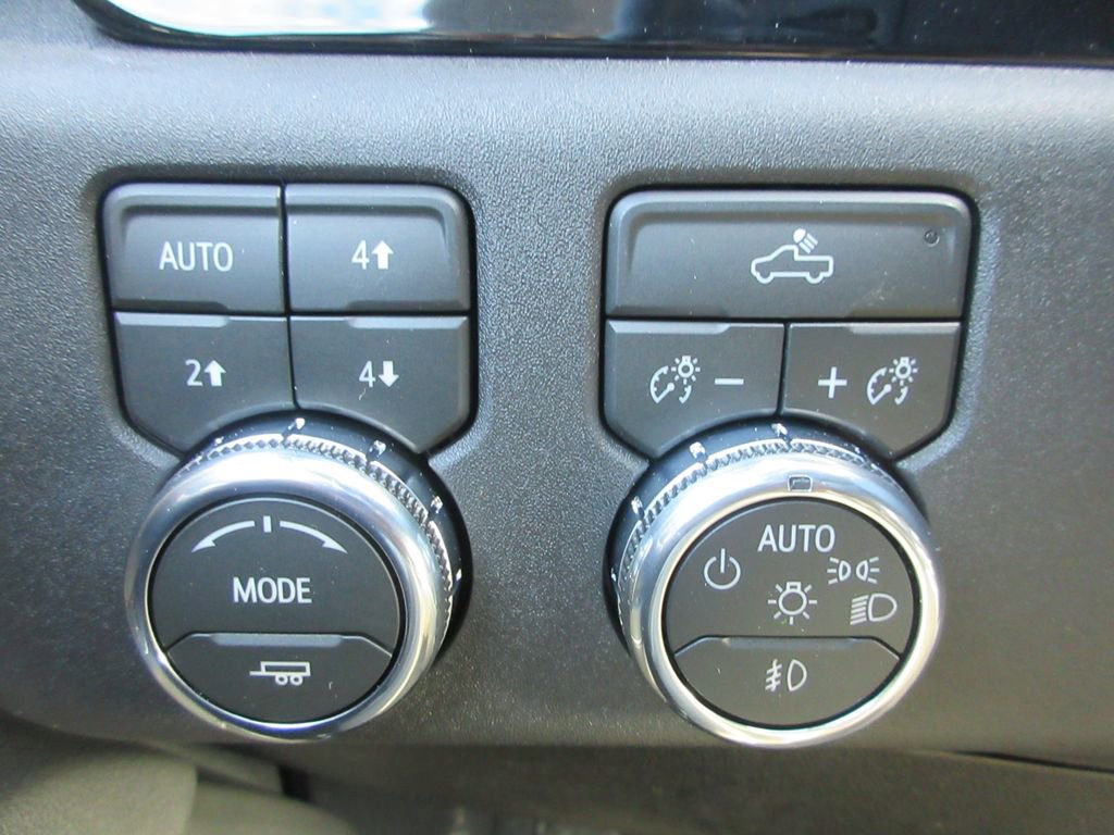 New 2026 GMC Sierra 2500 SLE w/ SLE Value Package; image 17