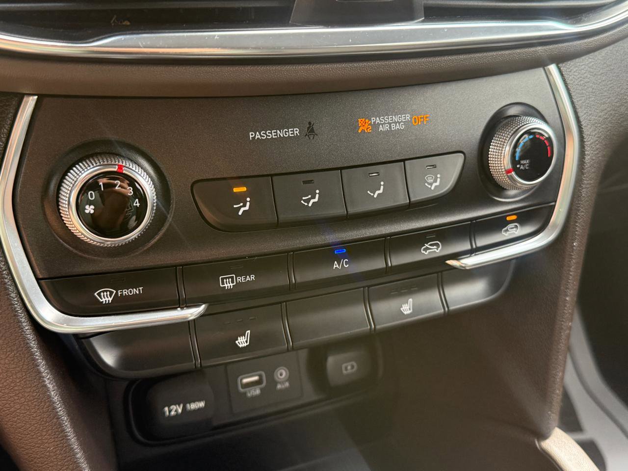 Used 2020 Hyundai Santa Fe SEL w/ Cargo Package image 26