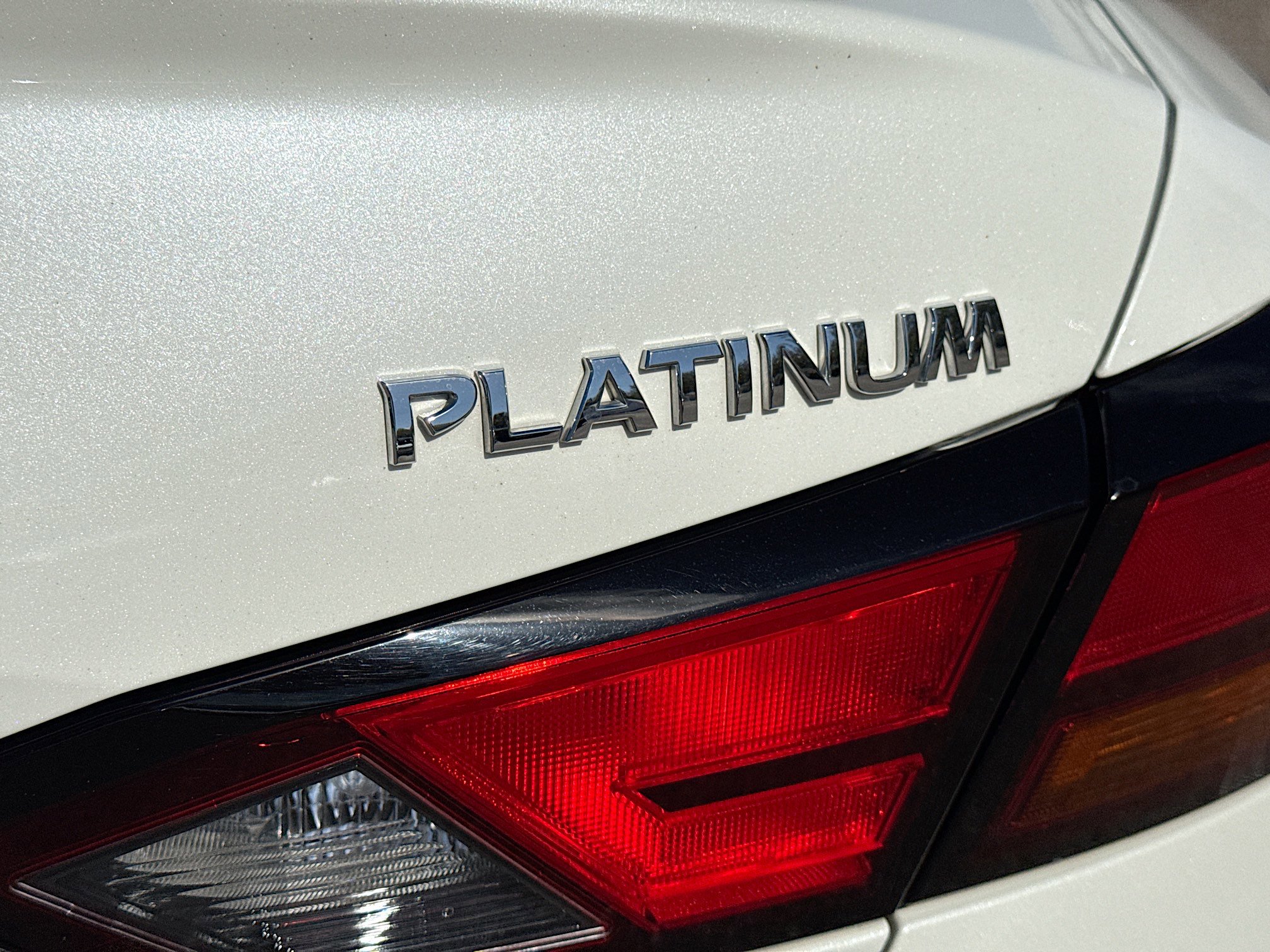 Used 2020 Nissan Altima 2.5 Platinum image 9