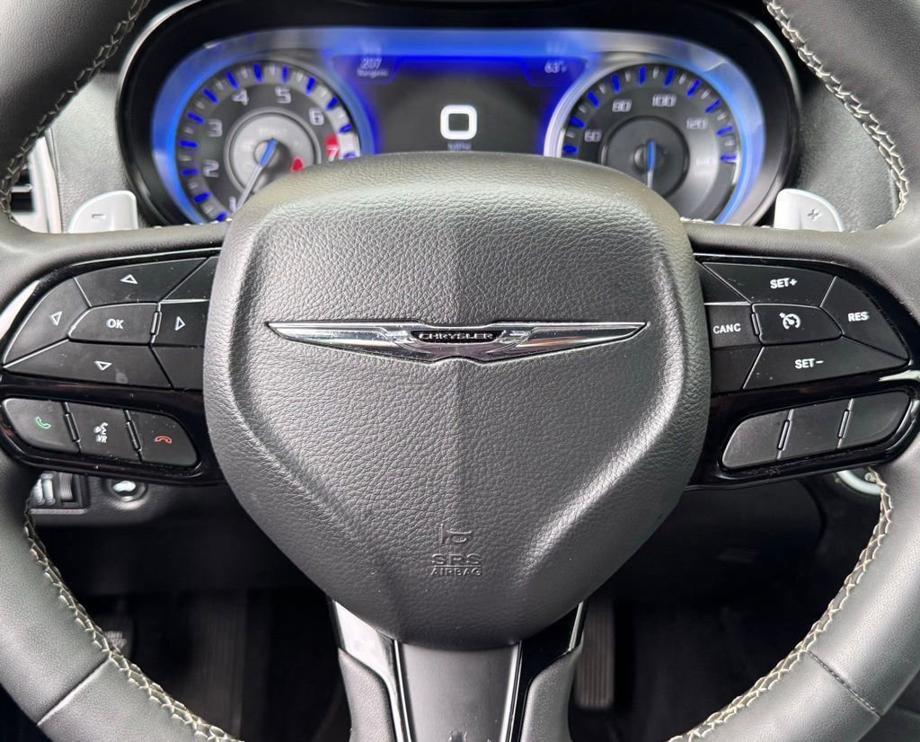 Used 2023 Chrysler 300 S RWD image 8